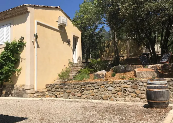 Reposantes Au Domaine Du Mas La Magdelaine Appartamento *